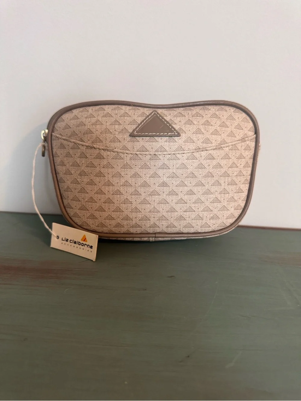 NWT Liz Claiborne Beige Patterned Cosmetic Pouch with Brown Trim
